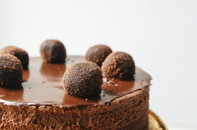 No Bake Chocolate Mousse Cake