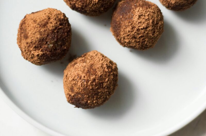 Chocolate Peanut Butter Energy Balls
