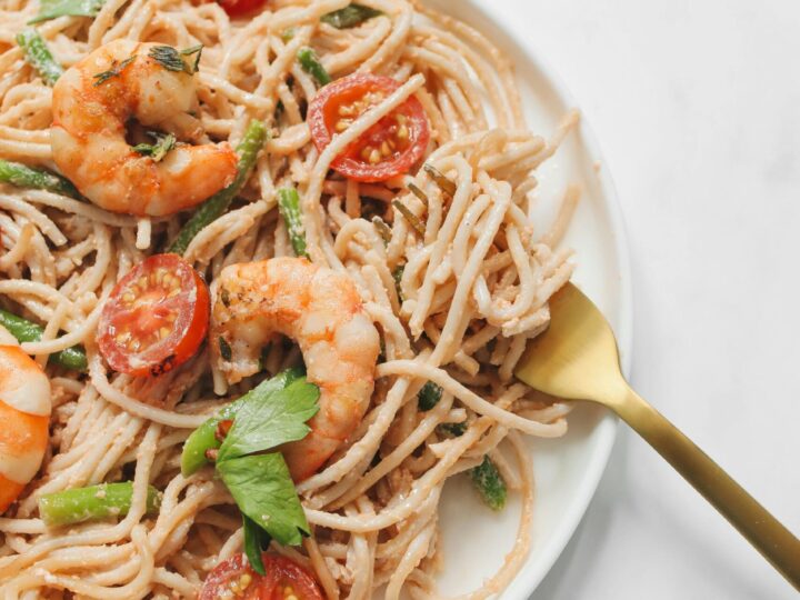 10-Minute Prawn Stir-Fry With Noodles. Fast, Furious, and Absolutely Delicious