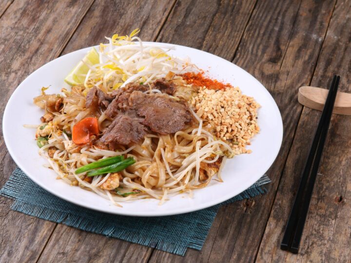 Spicy Peanut Noodles in 10 Minutes. The Sauce That Ruins All Other Sauces